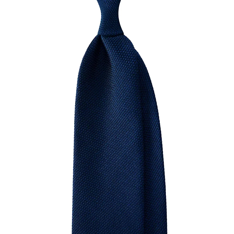Grenadine garza fina silk tie in dark navy color. Custom made in Italy by Stefano Cau.